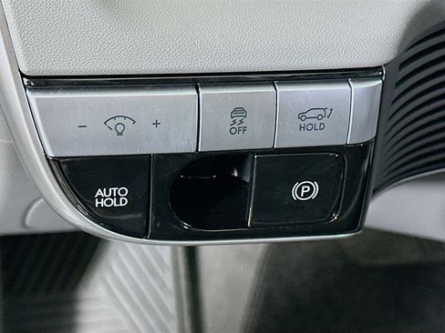 Used 2024 Hyundai Ioniq 5 SEL image 17