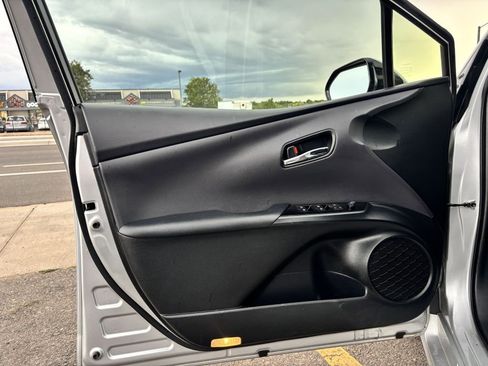 Used 2018 Toyota Prius Prime Plus image 15