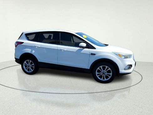 Used 2017 Ford Escape SE FWD image 10