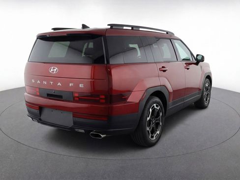 Used 2025 Hyundai Santa Fe SEL FWD image 9