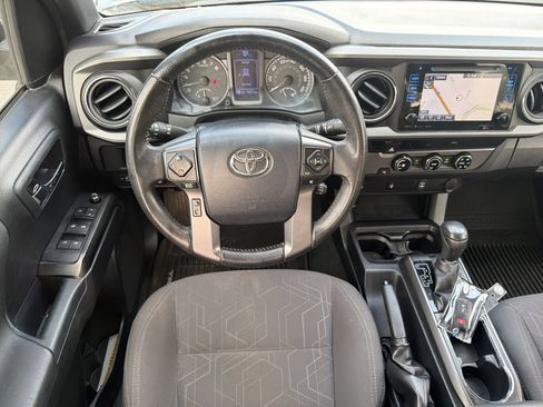 Used 2017 Toyota Tacoma TRD Off-Road w/ Tow Package RWD image 26