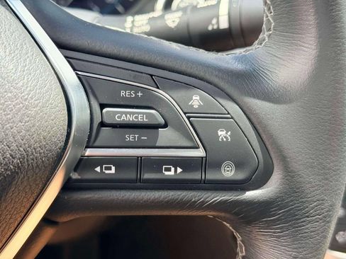 Used 2023 INFINITI Q50 Luxe AWD/4WD image 25