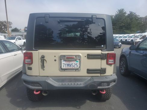 Used 2017 Jeep Wrangler Rubicon AWD/4WD image 6
