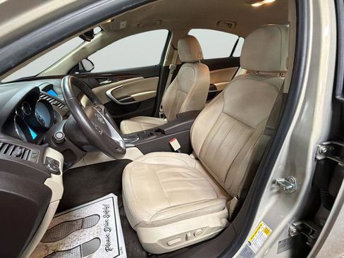 Used 2012 Buick Regal Leather image 32
