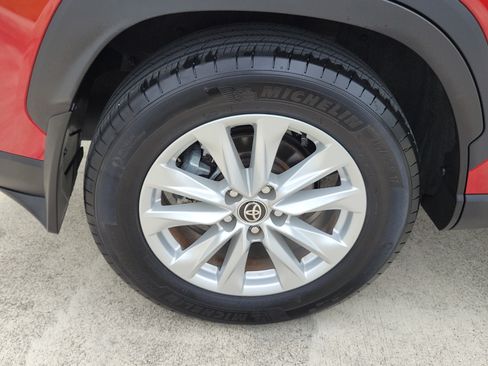 Certified 2023 Toyota Corolla Cross LE FWD image 8