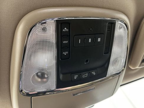 Used 2021 Jeep Grand Cherokee Limited AWD/4WD image 17