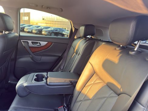 Used 2013 INFINITI FX37 AWD w/ Premium Pkg image 34
