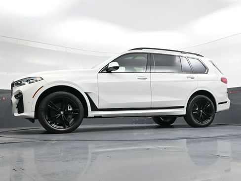Used 2021 BMW X7 xDrive40i w/ M Sport Package image 40