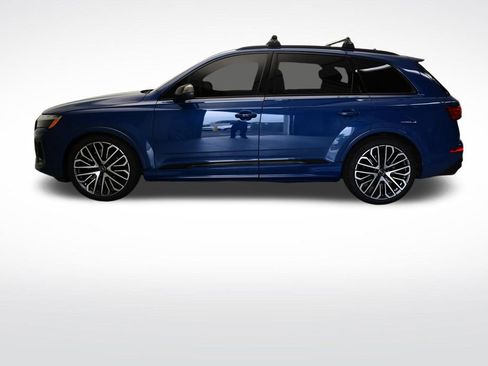 Certified 2025 Audi SQ7 Prestige AWD/4WD image 3