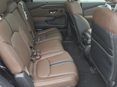 New 2026 Honda Pilot Touring image 22