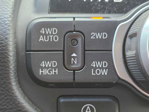 Used 2025 RAM 1500 Big Horn AWD/4WD image 33