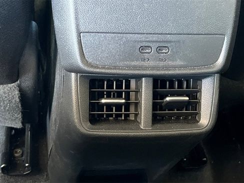 Used 2025 Chevrolet Equinox LT image 19