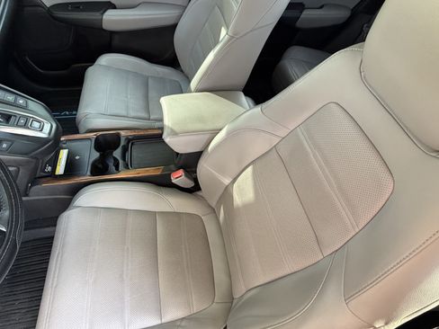 Used 2022 Honda CR-V Touring image 16