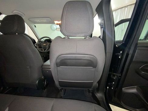 Used 2023 Chevrolet TrailBlazer LS AWD/4WD image 36