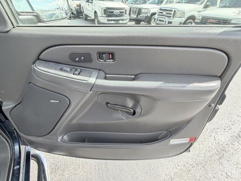 Used 2006 Chevrolet Silverado 1500 LT w/ Onstar Plus Package AWD/4WD image 20