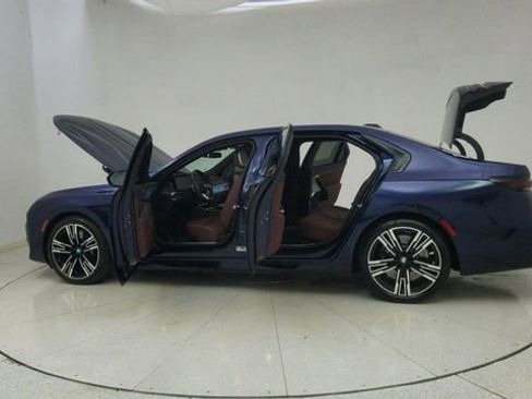 Used 2023 BMW 760i xDrive AWD/4WD image 74
