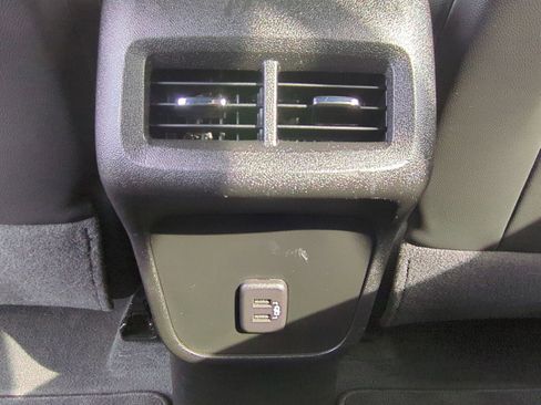 Used 2022 Chevrolet Equinox RS image 21