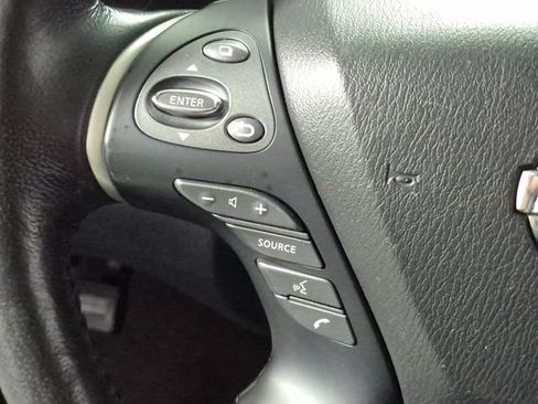 Used 2019 Nissan Pathfinder Platinum FWD image 12