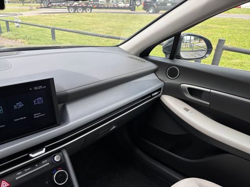 Used 2025 Hyundai Sonata SEL FWD image 35