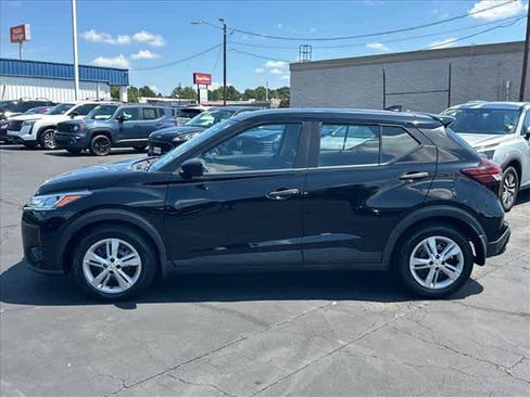 Used 2022 Nissan Kicks S FWD image 7