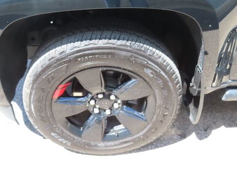 Used 2021 Chevrolet Colorado LT w/ Redline Special Edition AWD/4WD image 19