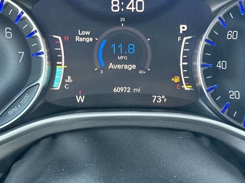 Used 2021 Chrysler Pacifica Touring-L FWD image 27