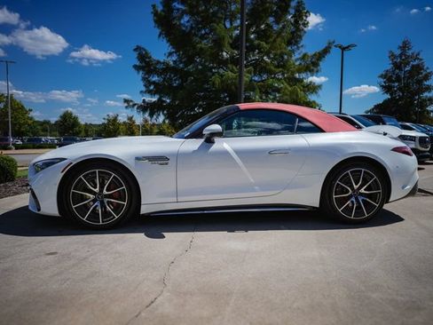 Certified 2023 Mercedes-Benz SL 55 AMG 4MATIC w/ Driver Assistance Package image 10