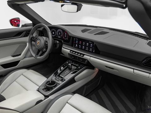 Used 2025 Porsche 911 Carrera RWD image 51