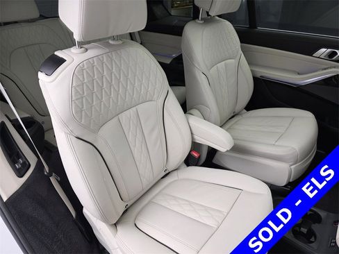 Used 2024 BMW X7 xDrive40i w/ Executive Package image 29