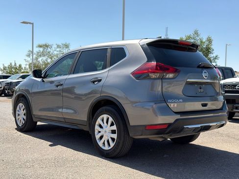 Used 2020 Nissan Rogue S FWD image 3