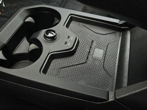 Used 2024 BMW iX xDrive50 w/ Sport Package image 24