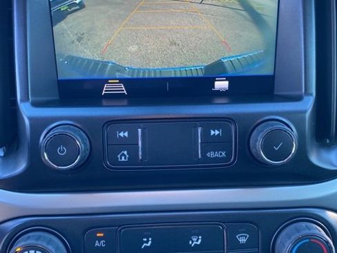 Used 2022 Chevrolet Colorado LT image 18