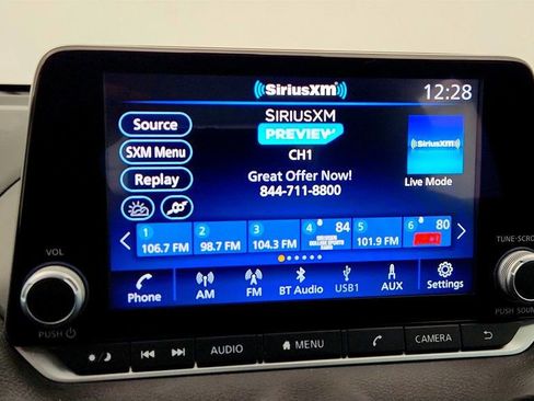 Used 2020 Nissan Sentra SV image 18