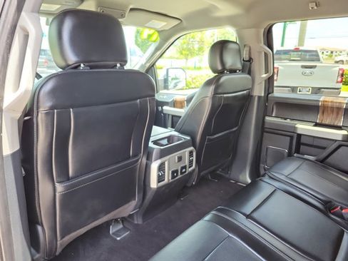 Used 2019 Ford F150 Lariat RWD image 13