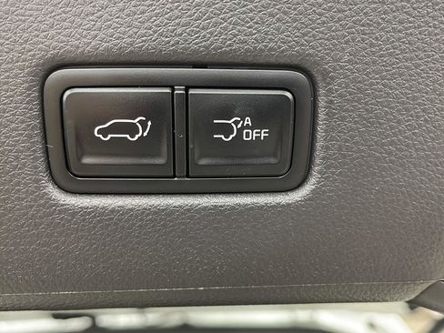 Used 2024 Kia Carnival SX Prestige image 17