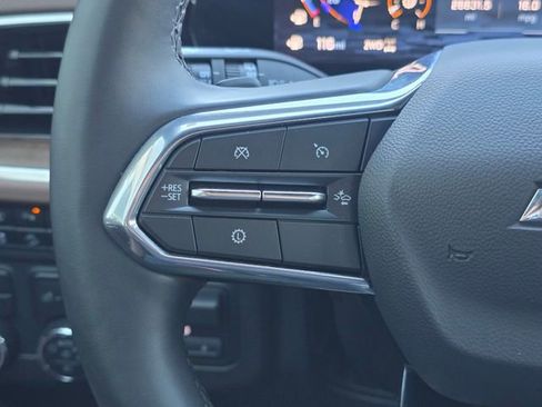 Certified 2025 Chevrolet Suburban High Country image 35