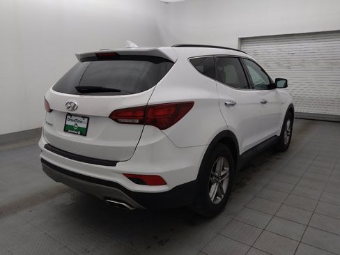 Used 2018 Hyundai Santa Fe Sport image 9
