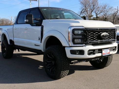 New 2026 Ford F250 Lariat w/ Black Appearance Package AWD/4WD image 4