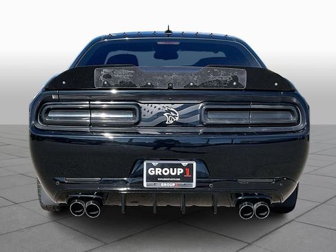 Used 2018 Dodge Challenger SRT Hellcat image 4