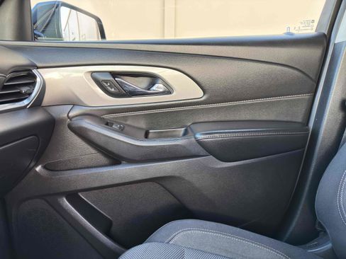 Used 2019 Chevrolet Traverse LT image 50