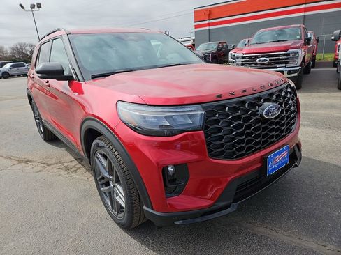 New 2026 Ford Explorer ST-Line image 2