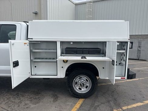 Used 2024 Ford F350 XL w/ Snow Plow/Camper Package image 4