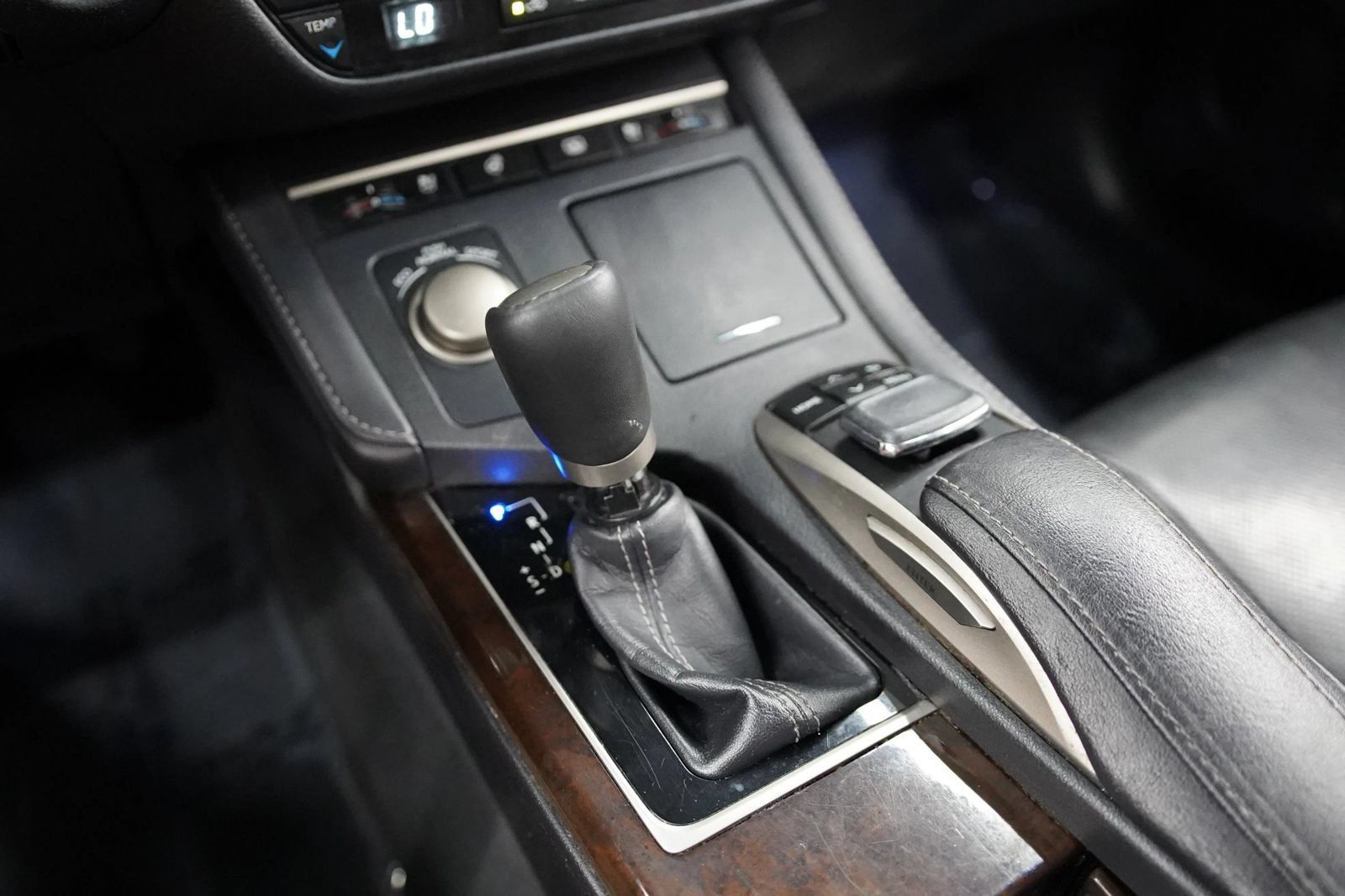 Used 2017 Lexus ES 350 w/ Luxury Package FWD image 33