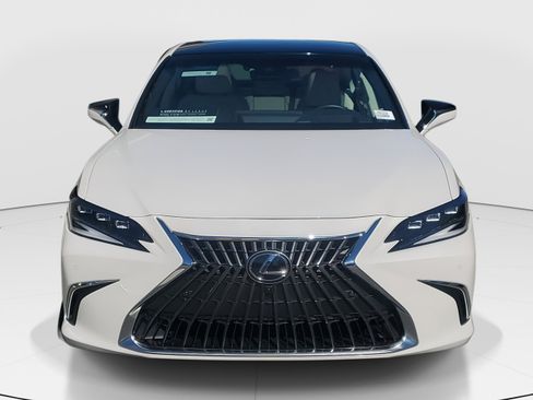 Certified 2024 Lexus ES 350 Ultra Luxury w/ Accessory Package (Z1) image 2