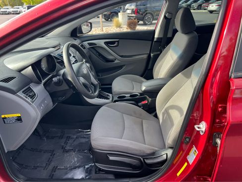 Used 2016 Hyundai Elantra SE image 27