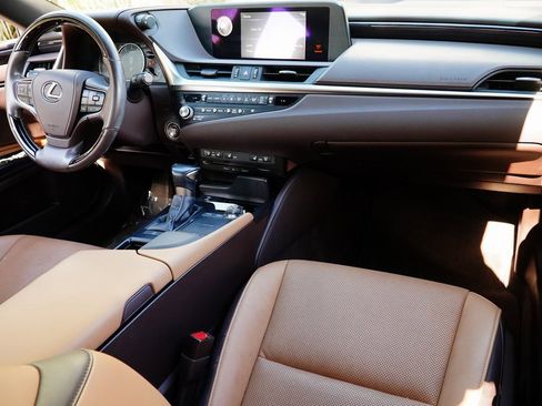 Used 2021 Lexus ES 350 w/ Premium Package image 11