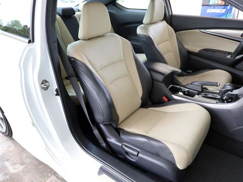 Used 2016 Honda Accord Touring image 20