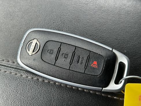 Used 2025 Nissan Sentra SV FWD image 34
