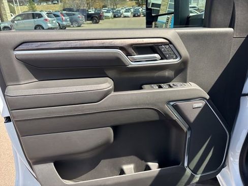 Certified 2025 Chevrolet Silverado 2500 LTZ w/ LTZ Plus Package AWD/4WD image 15