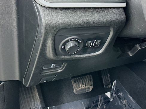 Certified 2024 Jeep Grand Cherokee L Laredo image 18